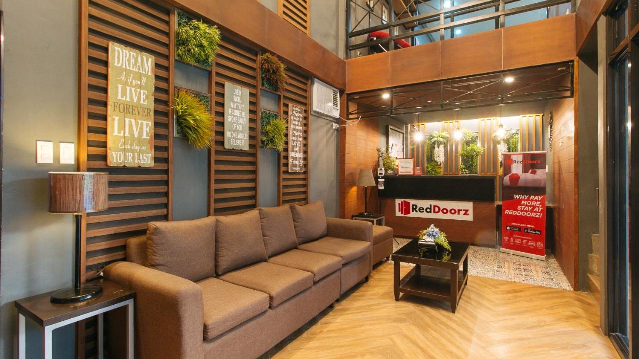 Reddoorz @ Gardenview Hotel Gtower آنغلوس المظهر الخارجي الصورة