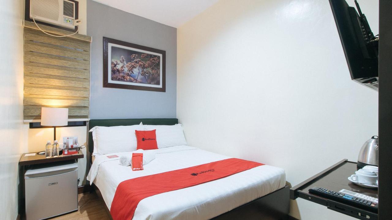 Reddoorz @ Gardenview Hotel Gtower آنغلوس المظهر الخارجي الصورة