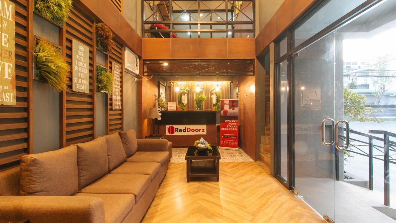 Reddoorz @ Gardenview Hotel Gtower آنغلوس المظهر الخارجي الصورة
