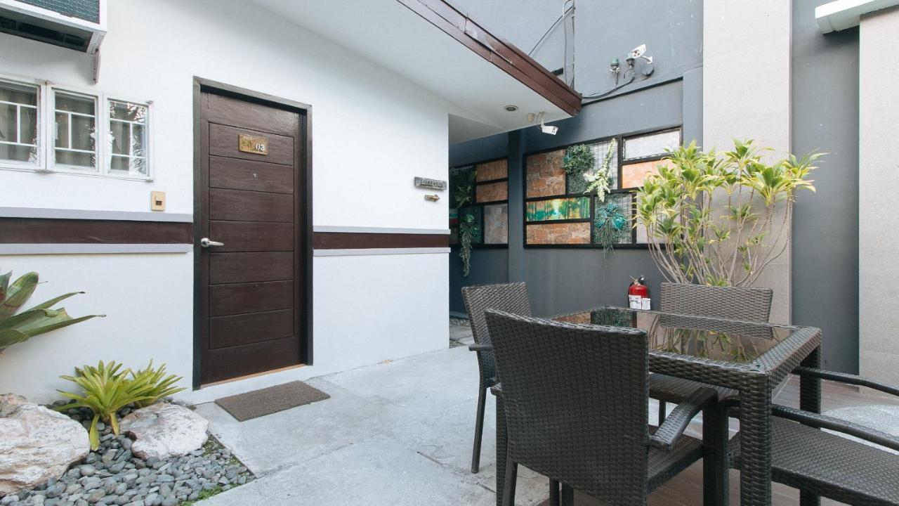 Reddoorz @ Gardenview Hotel Gtower آنغلوس المظهر الخارجي الصورة