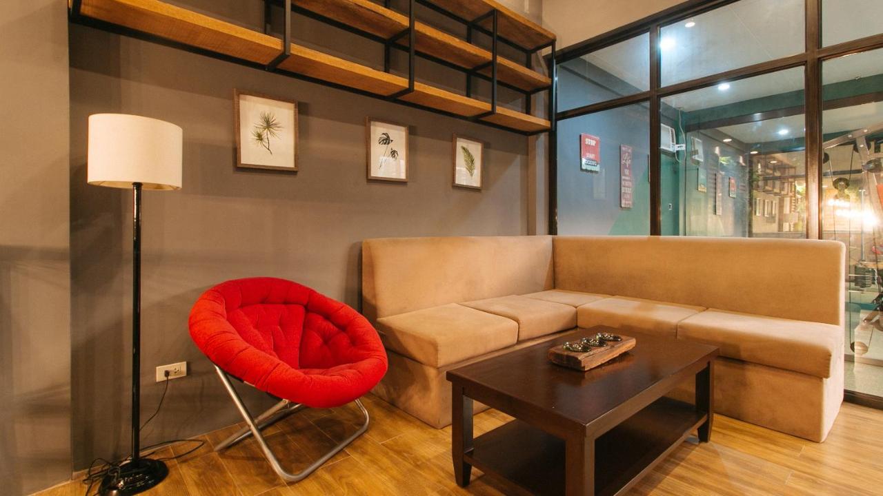 Reddoorz @ Gardenview Hotel Gtower آنغلوس المظهر الخارجي الصورة