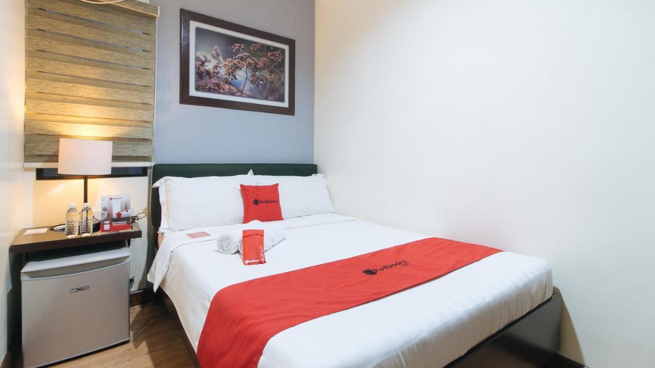 Reddoorz @ Gardenview Hotel Gtower آنغلوس المظهر الخارجي الصورة