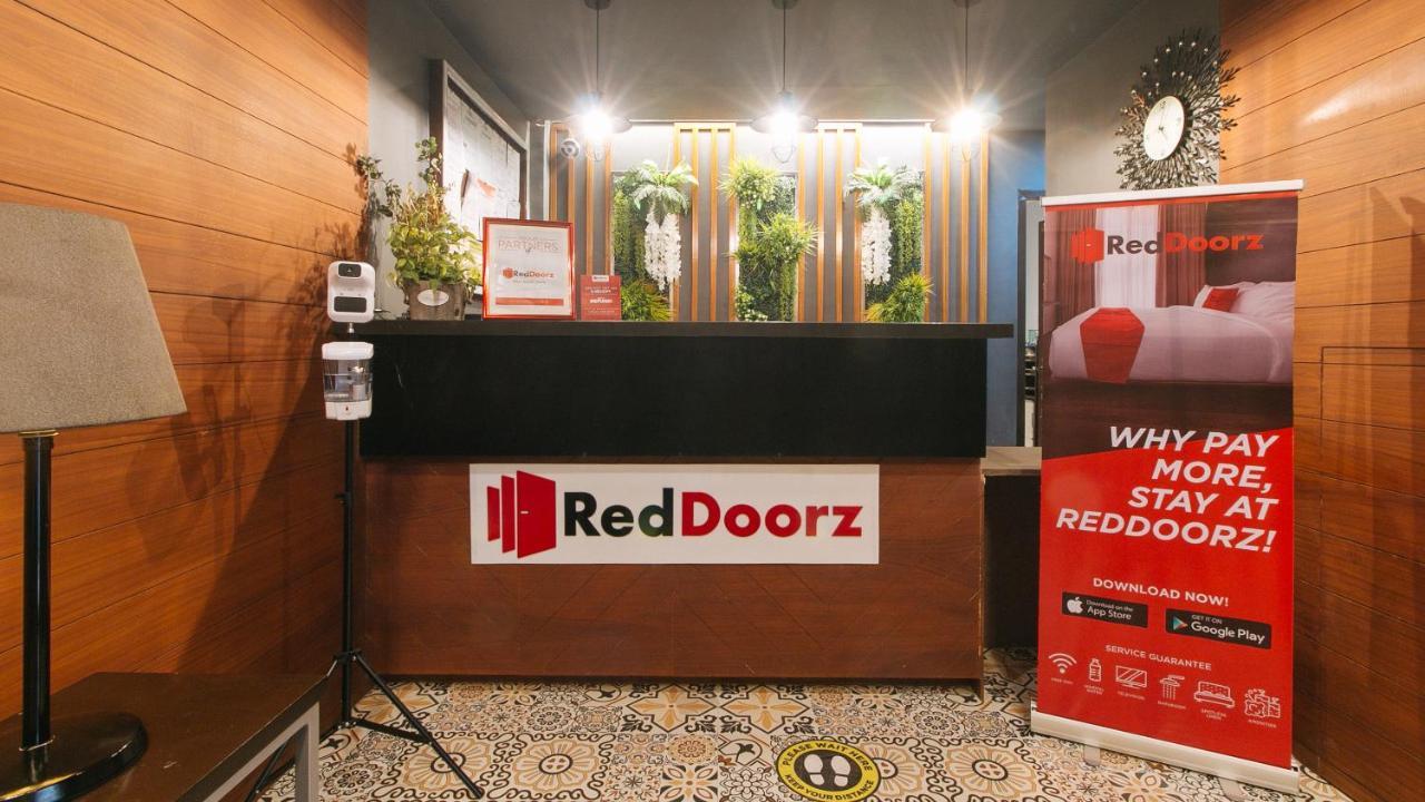 Reddoorz @ Gardenview Hotel Gtower آنغلوس المظهر الخارجي الصورة
